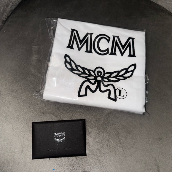 MCM Medium Spot Visetos Leather Shopper Tote Bag - Scooter Red - Picture 11 of 12